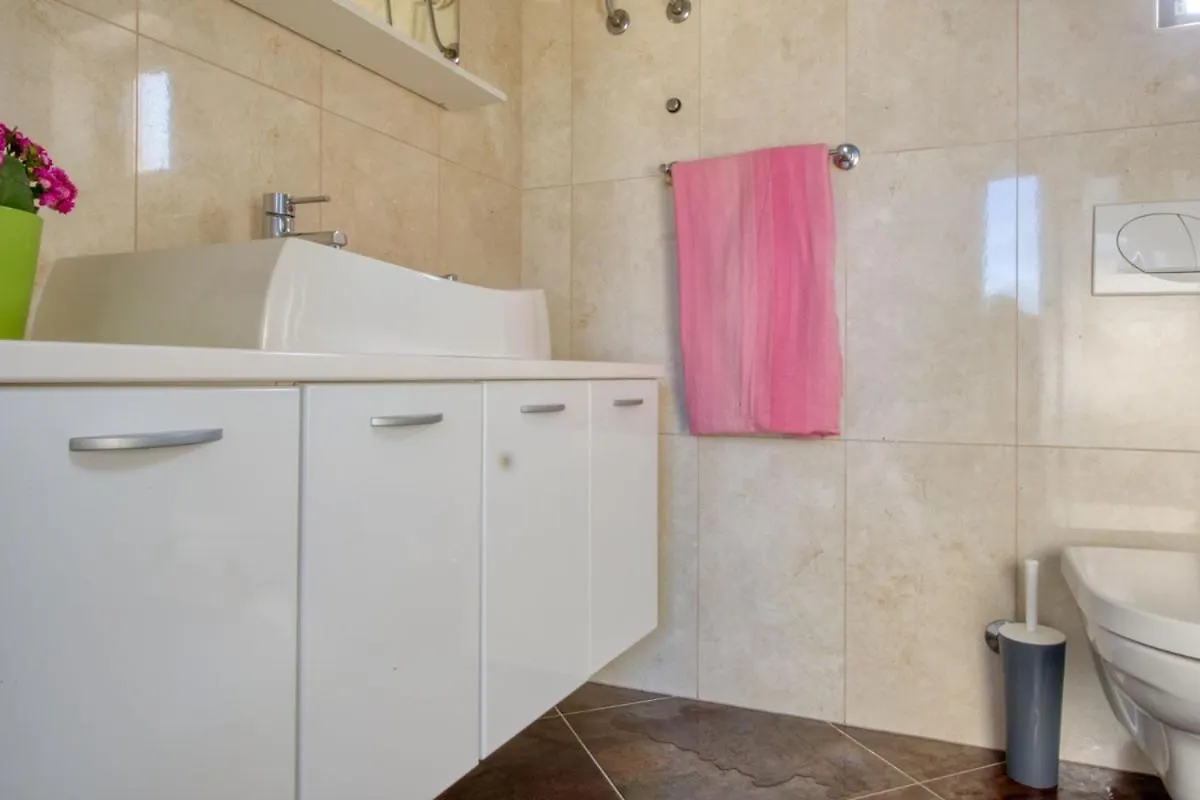 Beautiful Apartment Toni Rovinjsko Selo